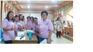 Berdayakan Masyarakat, Paguyuban Ibu Paroki Wedi Bekerjasama Dengan CU Kridha Rahardja Adakan Pelatihan Membuat Kue Bolen